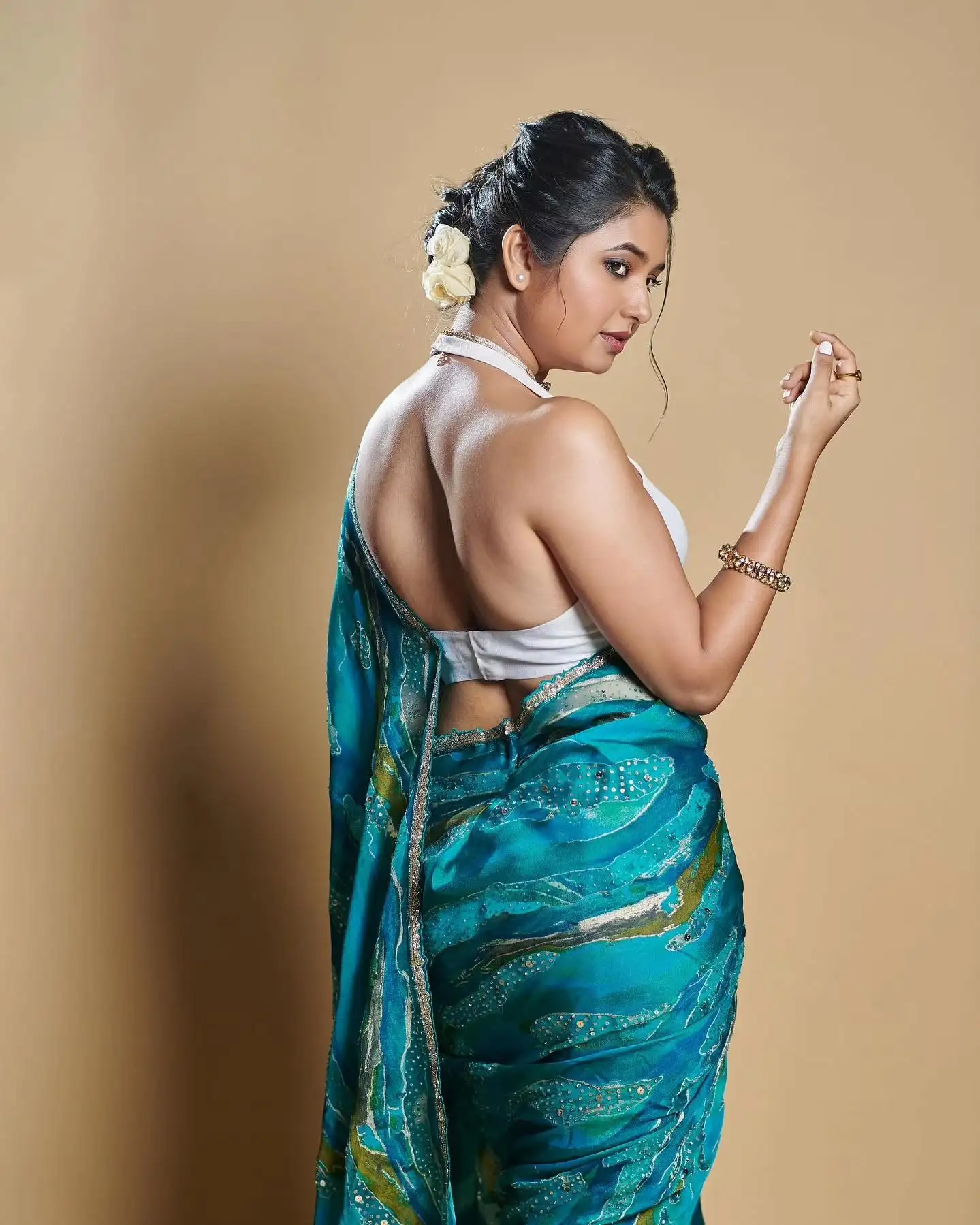 Neha -Spice Up Your Night with Elite Bangalore Call Girls 🍒