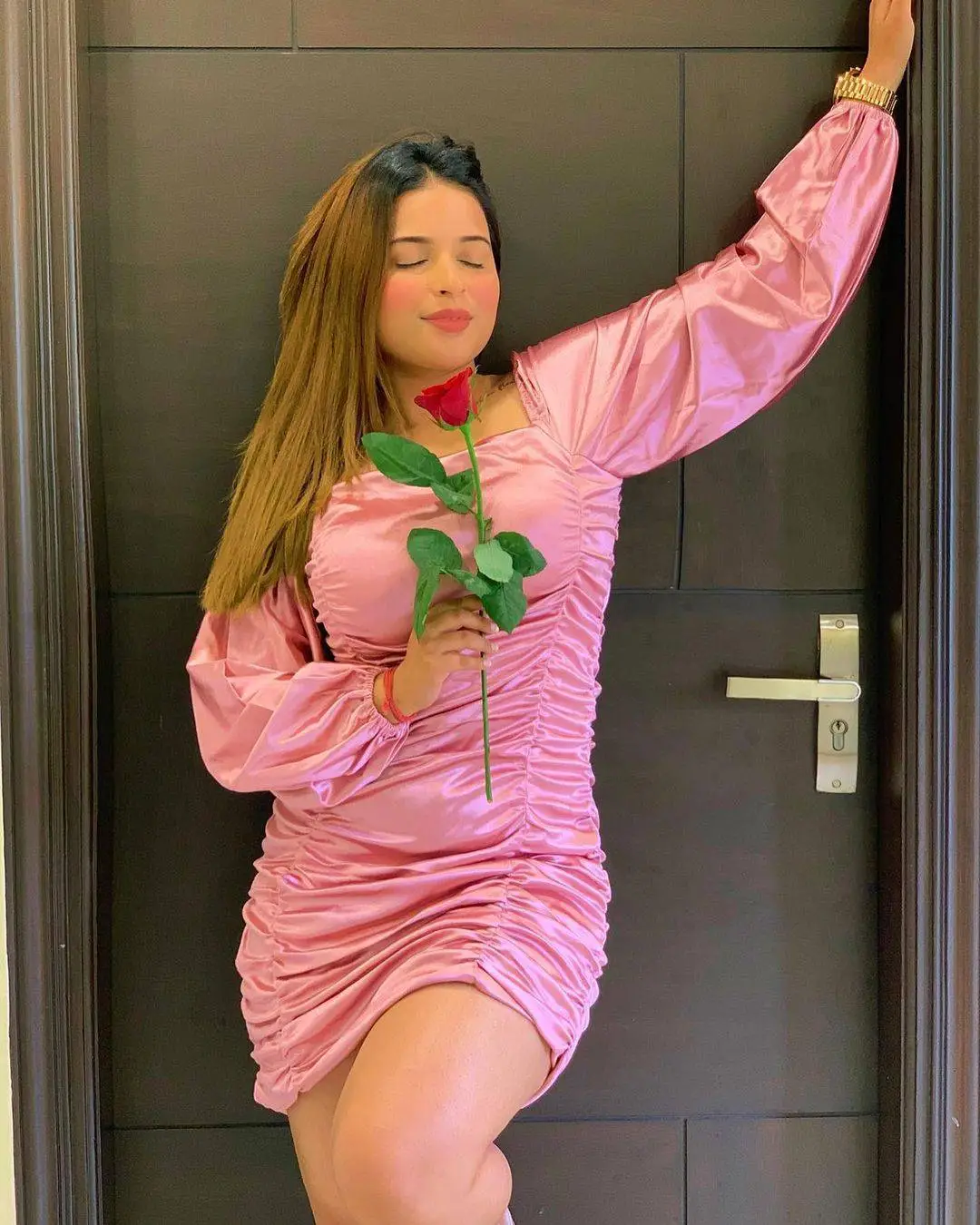 Alia – High-Class Model Look Companion 👠✨